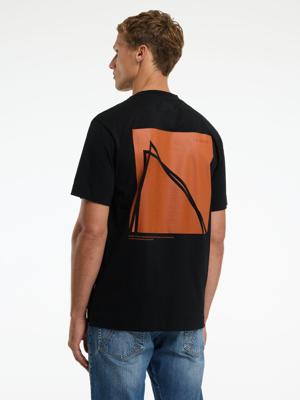 CHASIN&apos; T-Shirts Shutter