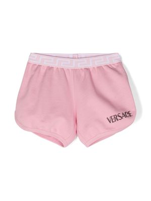 Versace Kids short à logo strassé - Rose