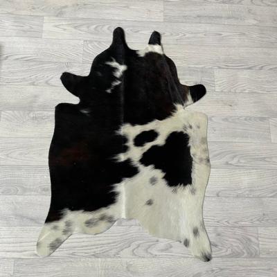 Kleine koeienhuid bruin wit zwart (Normandiër) 90x60cm