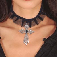 Fiestas Guirca Verkleed sieraden ketting met kruis - zwart - dames - kunststof - Heks/Non   -