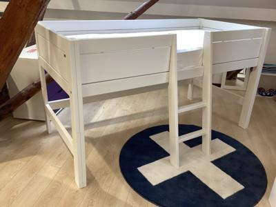 Lifetime Minihoogslaper wit. Dit betreft een model wat in onze winkel heeft gestaan.