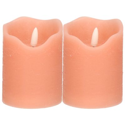 LED kaars/stompkaars - 2x - roze - D7,5 x H10 cm - timer - 3D vlam LED kaars/stompkaars - 2x - roze - D7,5 x H10 cm - timer - 3D vlam