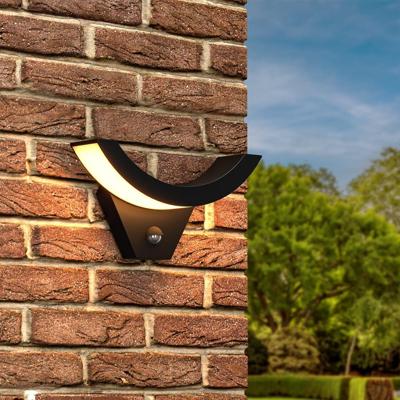 Leeds - LED Wandlamp met sensor - 10 Watt 780 Lumen - Bewegingssensor en schemerschakelaar - 3000K warm wit licht - zwart