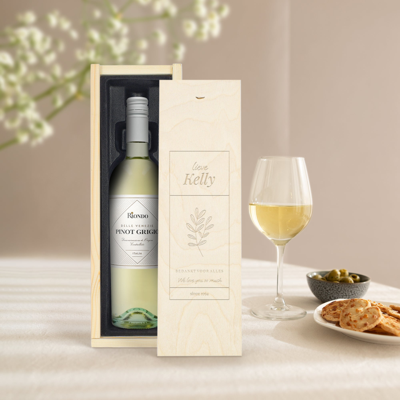 Wijn in gegraveerde kist - Riondo Pinot Grigio