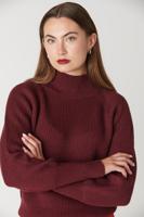 Floria Collective Merino Wollen Dames Trui in het Bordeaux Rood - Cropped Model Kenna Sweater Burgundy - Duurzaam RWS Gecertificeerd Wol