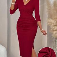 Women's Wave Print Ruched Bodycon Dress - Elegant V-Neck Midi Rose Red / S