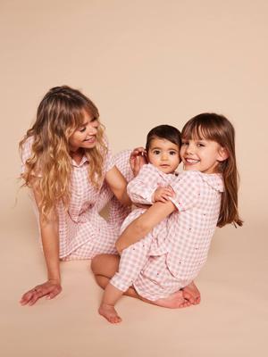 Tweedelige pyjama van vichy katoengaas roze (poederkleur)