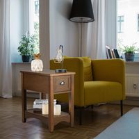 Set van 2 Bijzettafels met Lade en Plank 2 Verdiepingen Sofatafel Smal Nachtkastje Koffietafel 56 x 33 x 58,5 cm Roodbruin/Walnoot/Geelbruin
