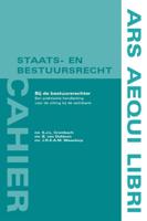 Bij de bestuursrechter (Paperback)