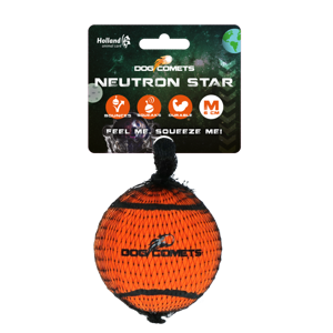 Dog comets Neutron Star Tennisbal met pieper M Oranje 1st