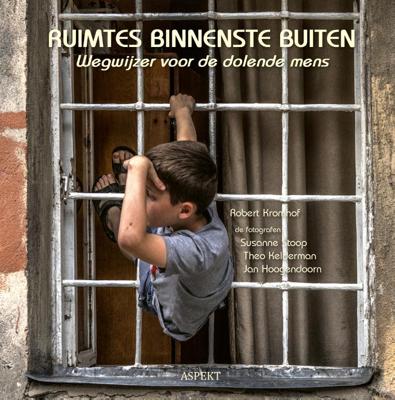 Ruimtes binnenste buiten (Hardback)