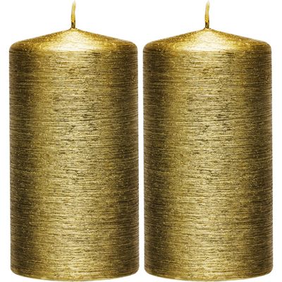 2x Gouden cilinderkaarsen/stompkaarsen 7 x 13 cm 25 branduren
