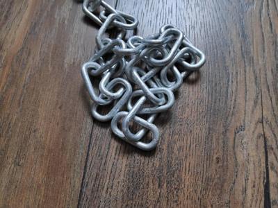 Industriele ketting gegalvaniseerd 28mm bij 5mm