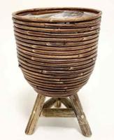 Bloempot Met Houten Poten Rotan Stripe D20H33Cm Brons - Van der leeden