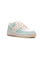 Nike Kids "baskets Air Force 1 Low ""Emerald Rise/Guava Ice/White/Pink Spell""" - Vert - thumbnail