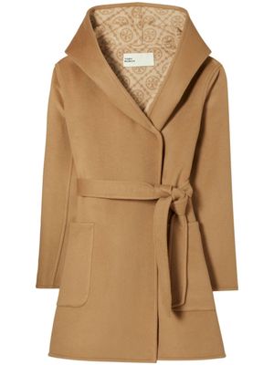 Tory Burch manteau ceinturé à logo en jacquard - Marron