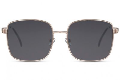 CWI zonnebril rechthoekig volledig omrand cat. 3 goud/zwart CWI zonnebril rechthoekig volledig omrand cat. 3 goud/zwart