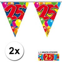 Leeftijd versiering - 2x vlaggenlijnen 25 jaar - met gratis sticker - feestartikelen - verjaardag