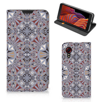 Samsung Galaxy Xcover 5 Standcase Flower Tiles - thumbnail