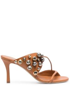 Stella McCartney mules 95 mm à détails de clous - Marron