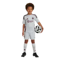 Ajax Minikit 3rd 2024/2025 - Maat 98 - Kleur: RoodGrijs | Soccerfanshop