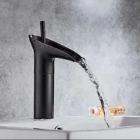 Luxe waterval wastafelkraan Luxe waterval wastafelkraan