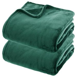 Fleece dekens/fleeceplaids - 2x - smaragd groen - 180 x 230 cm - polyester - bankdeken