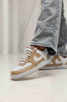 Nike Court Vision Low Sneakers Dames Beige/Wit - Maat 38.5 - Kleur: BeigeWit | Soccerfanshop
