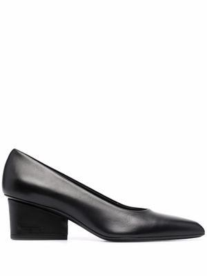 Ferragamo escarpins à fini poli - Noir