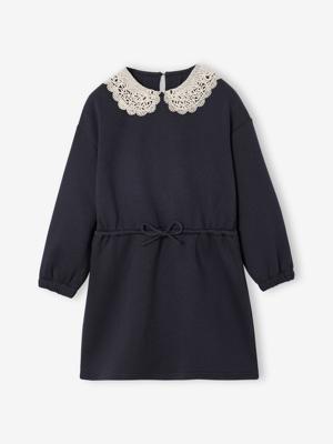 Meisjesjurk van sweaterstof met macramé kraag leigrijs