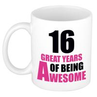 Verjaardag 16 jaar Koffiemok Cadeau - Great years of being awesome - wit/roze - voor dames