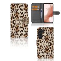 Samsung Galaxy S23 | Telefoonhoesje | Met pasjeshouder | Leopard