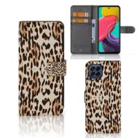 Samsung Galaxy M53 | Telefoonhoesje | Met pasjeshouder | Leopard