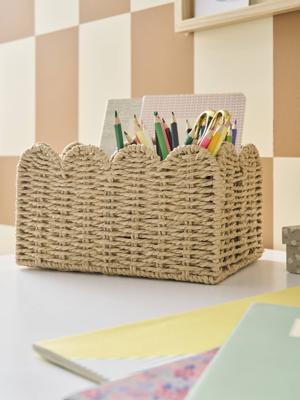 Essentiële decoratie: potloodhouder met geschulpte rand beige
