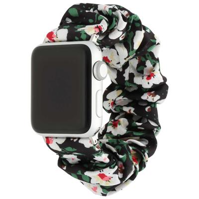 Apple Watch Nylon Scrunchie Band - Zwart Met Witte Bloemen - 44, 45, 46 & 49mm Apple Watch Nylon Scrunchie Band - Zwart Met Witte Bloemen - 44, 45, 46 & 49mm