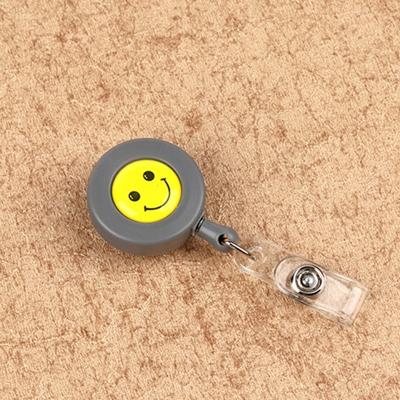 2 PC'S ID Easy-to-pull gesp glimlachend gezicht houder naam tag kaart sleutel badge intrekbare houder belt clips (grijs)