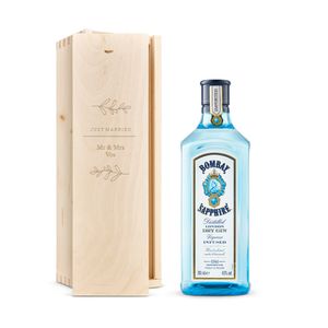 Gin in gegraveerde kist - Bombay Sapphire