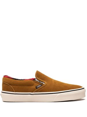Vans baskets Classic Slip-On Cozy Hug - Marron
