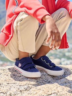 Synthetische baskets voor kinderen met klittenband marineblauw