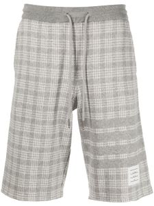 Thom Browne short de sport à carreaux - Gris