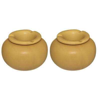 Atmosphera Terras asbak - Set van 2x stuks - stormasbak - keramiek - okergeel - 13 x 9 cm - Buiten e