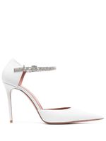 Amina Muaddi escarpins Ursina 95 mm à bout pointu - Blanc
