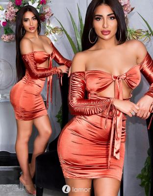 * KOUCLA Geplooide satijnen off-shoulder jurk