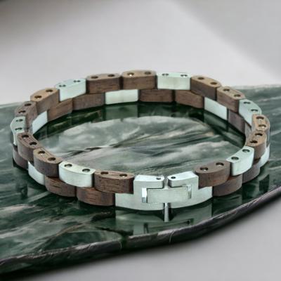 Gasherbrum - Walnoot & Roestvrij Staal Houten Armband | TimberWood