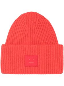 Acne Studios bonnet nervuré à logo - Rouge