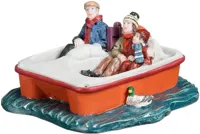 Luville Molendam Family on pedal boat