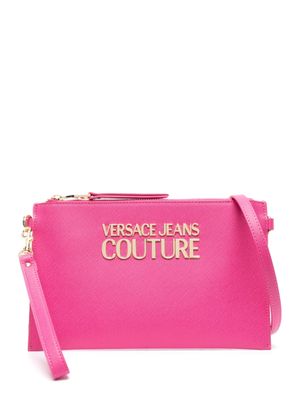 Versace Jeans Couture pochette en cuir artificiel à plaque logo - Rose Versace Jeans Couture pochette en cuir artificiel à plaque logo - Rose