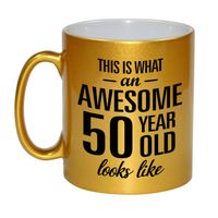 Gouden Awesome 50 year cadeau mok / verjaardag beker 330 ml - feest mokken - thumbnail