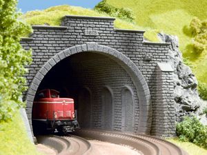 Noch 58030 H0 Binnenwand tunnel, recht