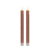 Anna's Collection Led dinerkaarsen - 2x st - roze - 25 cm - 3D vlam - warm wit licht